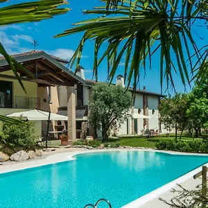 Alloggio per agriturismo Il Glicine Bianco, Monzambano